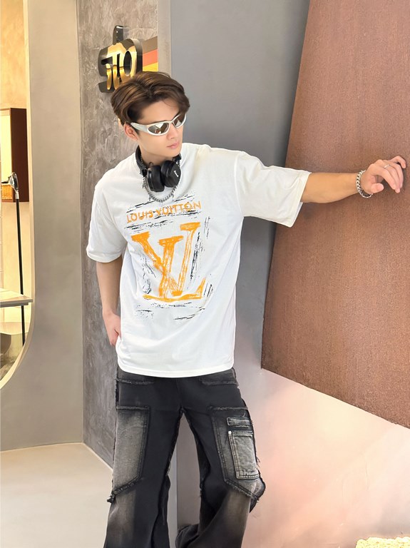 #Louis VuittonLouis Vuitton 24ss Hand Painted Graffiti Large Letter Print Short Sleeve Up