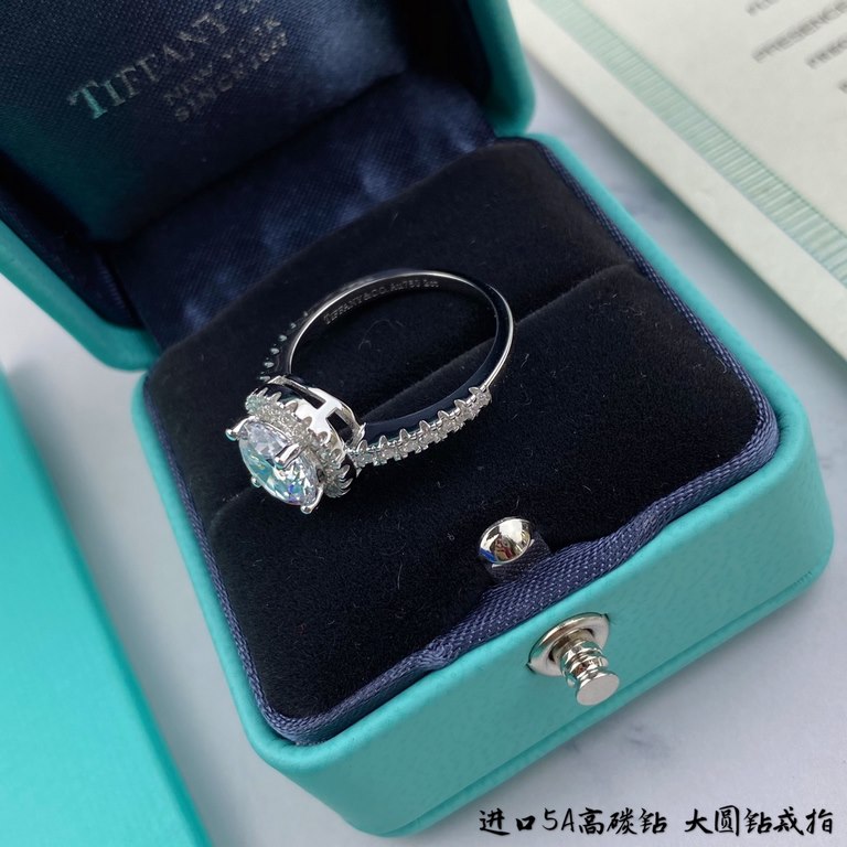 92 5 Tiffany Large Round Diamond Ring   Superb sale [shy] [shy] [shy] [shy] [shy] [shy] Size 678              What you see is what you get!  Very translucent diamonds, super high simulation      through the body of sterl