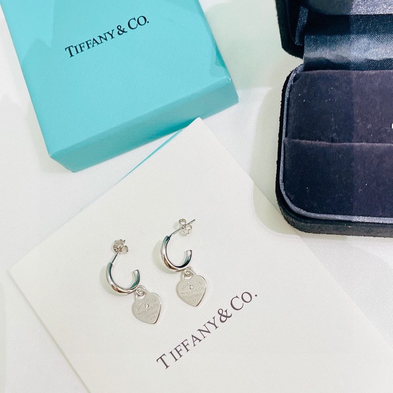 Arrived     ! Tiffany Tiffany 22 Years New Classic Heart Solitaire Curved Hook Stud Earrings Exclusive one to one custom made Symbolizing the civilization of classic elements Original ag925 sterling silver Guaranteed hig