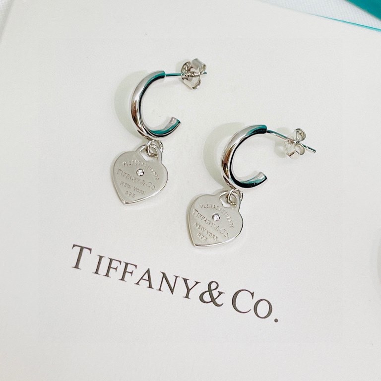 Arrived     ! Tiffany Tiffany 22 Years New Classic Heart Solitaire Curved Hook Stud Earrings Exclusive one to one custom made Symbolizing the civilization of classic elements Original ag925 sterling silver Guaranteed hig