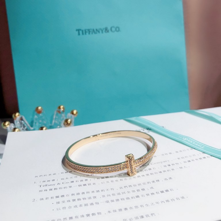 Full diamond version   Tiffany Tiffany 2020 T1 Series Wide Version Half Diamond Bracelet Exclusive first high-end customized Goddess with the same model Designed to highlight the delicate elegance, low-key bloom confiden