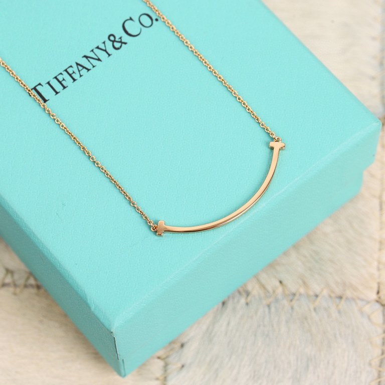 Medium glossy version Precision version  Medium Tiffany  Tiff Co. smiley   double t necklace model Shipped! Haute Couture Electroplated 18k gold craftsmanship absolutely unrecognizable to the naked eye flash positive   D