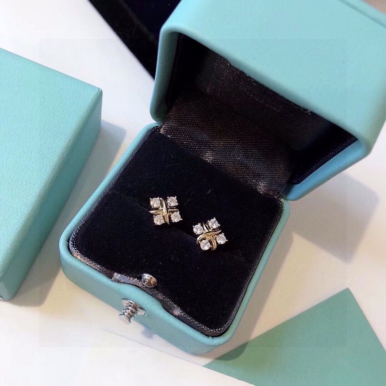 Tiffany Tiffany Schlumberger Collection Crossed Quadruple Diamond Stud Earrings Simple and versatile Yellow Gold Selected high quality s925 sterling silver material plated in 18k yellow gold Color separation plating