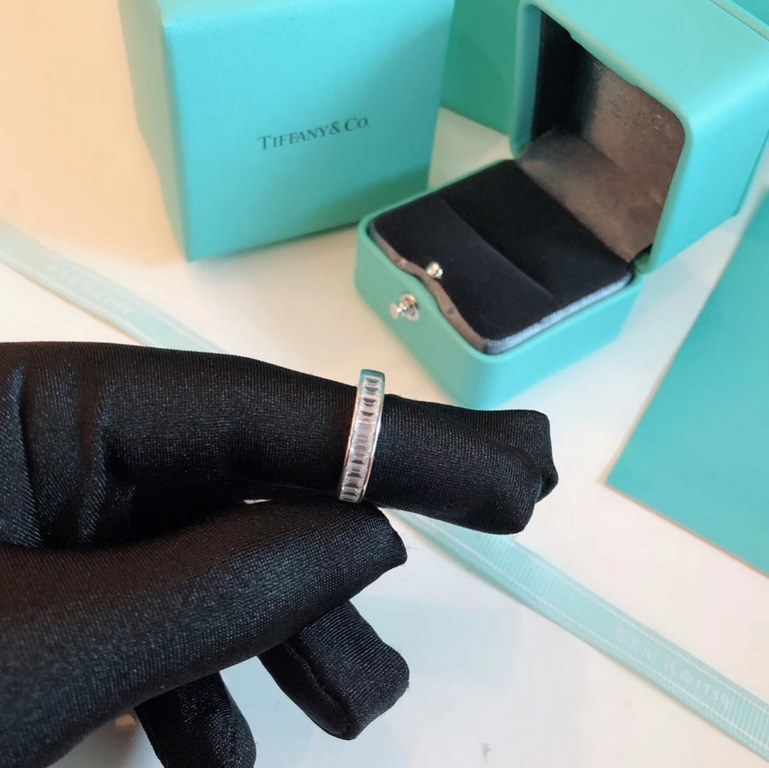 Tiffany Tiffany Row Diamond Ring Simple Atmosphere Versatile Non-fading Non-allergic Imported S925 Sterling Silver Trendy Single 568 yards Qi stacking wear more beautiful 050076