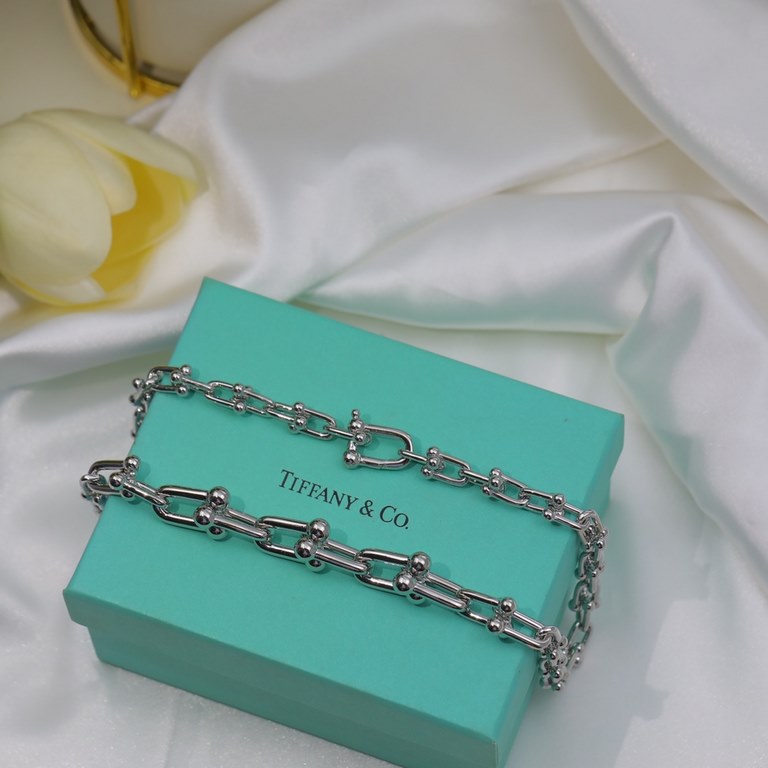 Tiffany HardWear Classic Versatile Necklace! Original customization Details in place   Chain link style  Finely crafted, polished and sanded in place, handmade! The shipment is super super slow, like to hurry to get down