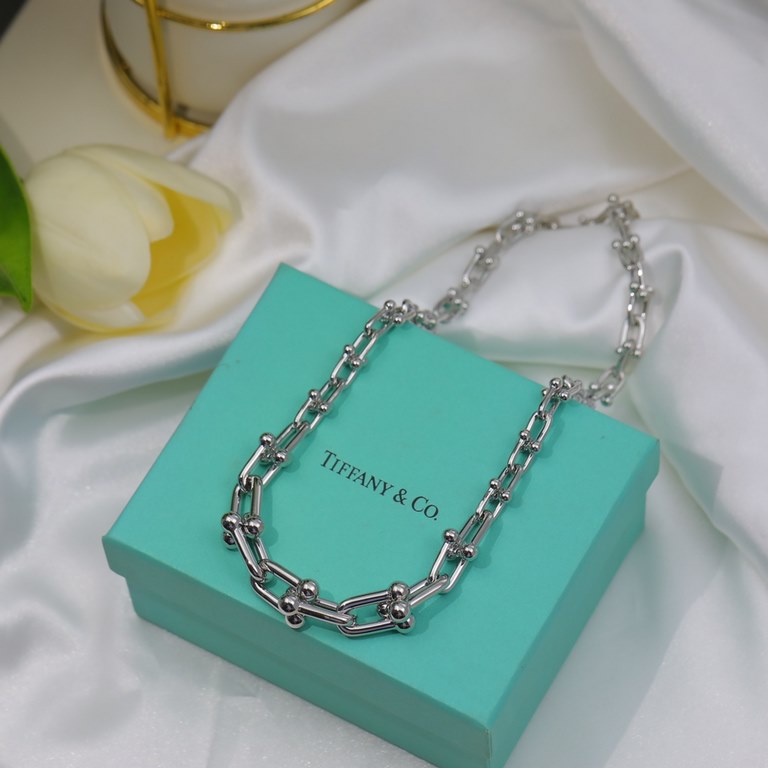 Tiffany HardWear Classic Versatile Necklace! Original customization Details in place   Chain link style  Finely crafted, polished and sanded in place, handmade! The shipment is super super slow, like to hurry to get down