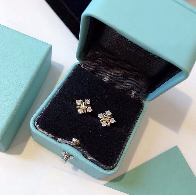 Tiffany Tiffany Schlumberger Collection Crossed Quadruple Diamond Stud Earrings Simple and versatile Yellow Gold Selected high quality s925 sterling silver material plated in 14k yellow gold Split color plating 055080