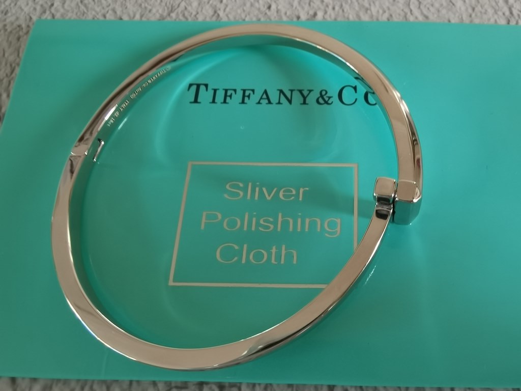 Tiff Tiffany 2020 T1 Series Fine Edition Glossy Bracelet Tiffany Double T Bracelet   Exclusive Premiere High-end Customized Goddess Same Model The design highlights the delicate elegance and understated blossom of self-c