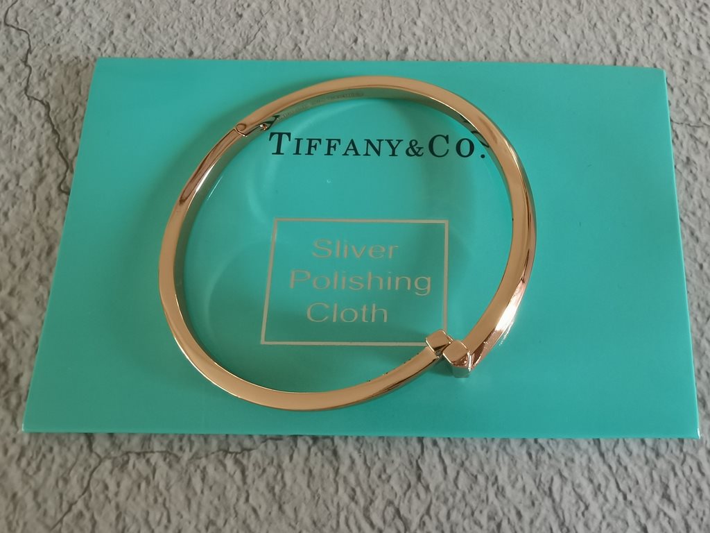 Tiff Tiffany 2020 T1 Series Fine Edition Glossy Bracelet Tiffany Double T Bracelet   Exclusive Premiere High-end Customized Goddess Same Model The design highlights the delicate elegance and understated blossom of self-c