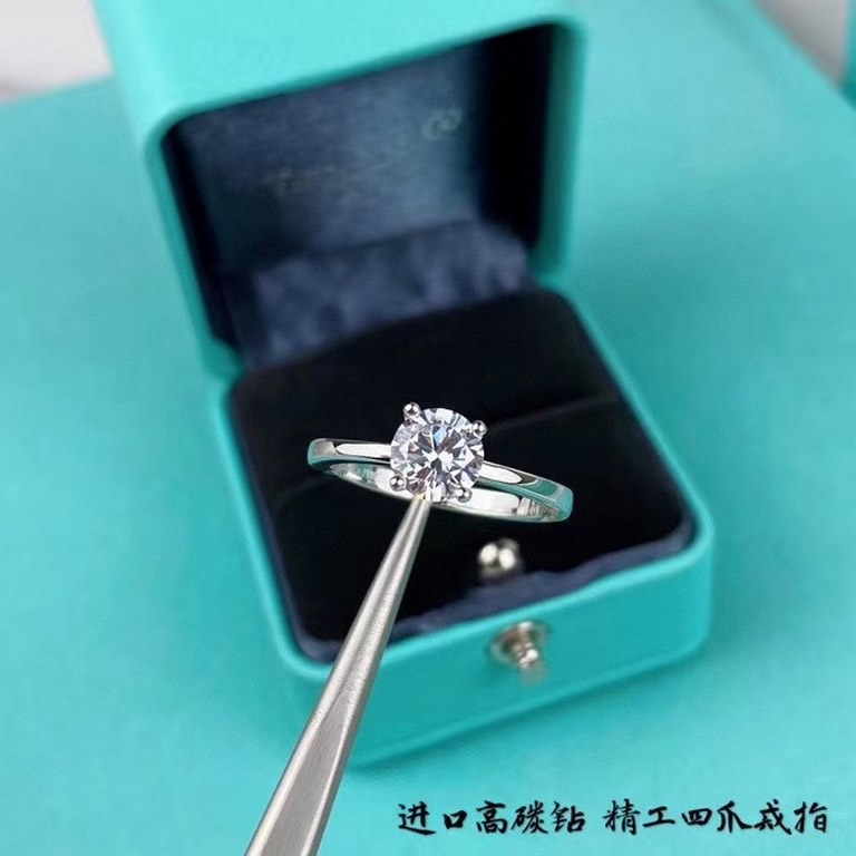 Tiffany TIFFANY new four claw diamond ring   high carbon diamonds   classic has never been surpassed, unique eye-catching brilliance, super   color inlaid with imported diamonds Code No. 5678