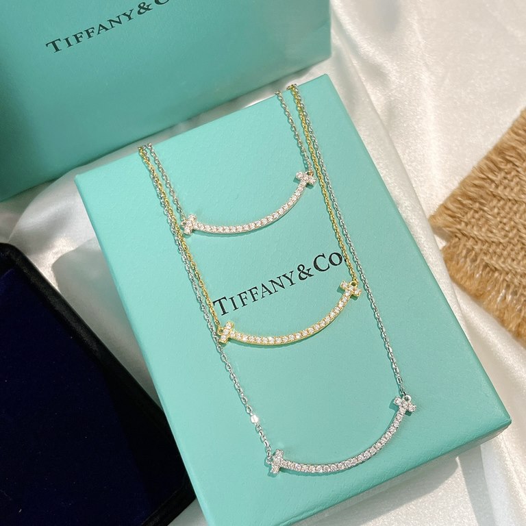 Those who know it will understand.This is tiffany new smiley face rough version with diamond necklace arrived  Classic smiley   double T necklace Features, imported 925 sterling silver Seiko original build Oh! Lovely and