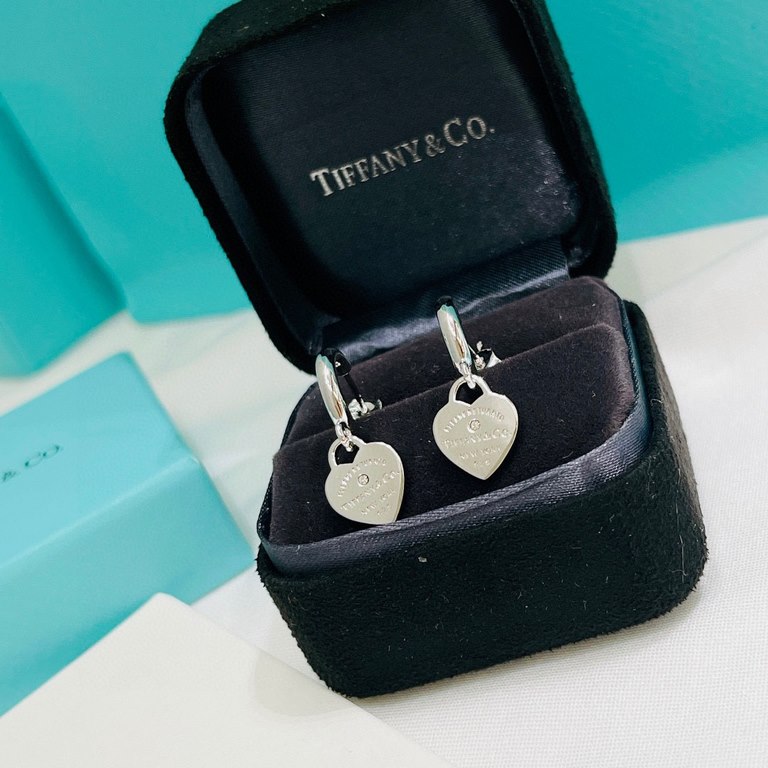 Arrived     ! Tiffany Tiffany 22 Years New Classic Heart Solitaire Curved Hook Stud Earrings Exclusive one to one custom made Symbolizing the civilization of classic elements Original ag925 sterling silver Guaranteed hig