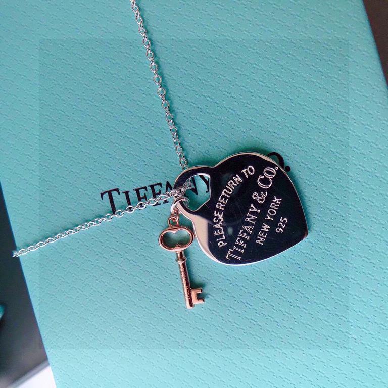 Tiffany Tiffany Love Plaque Key Necklace Heart Pendant Gift The best gift Big brand with the same model   Unique simple design Minimalist style Non-allergic and non-fading     Goddess go up   Original double-tailed plaqu