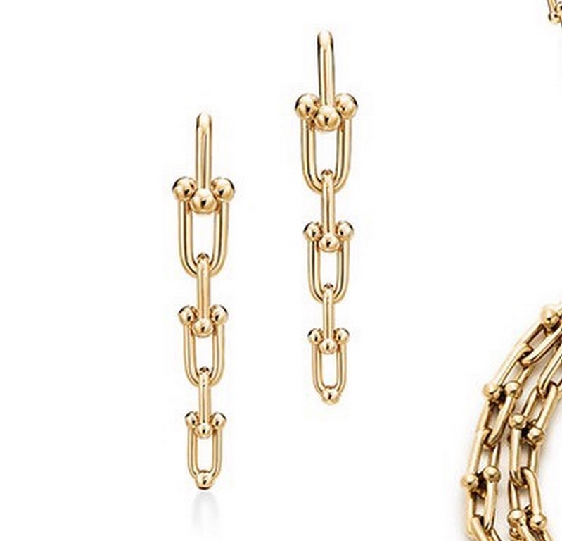 Tiffany Tiffany HardWear Collection Chain  Long Stud Earrings Elegance and subversive spirit go hand in hand, sensitively capturing the essence and energy of the stylish woman strolling through New York. Tensioned and st