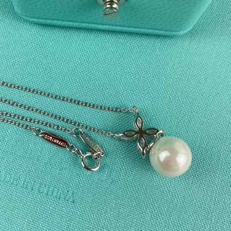 9 2  5  Fine Craftsmanship Tiffany Natural Pearl Horse's Eye Necklace Elegant Collection! 8mm Japanese akoya saltwater pearl, round, flawless, aurora borealis! In stock. Premium version Great gift for Chinese New Year. N