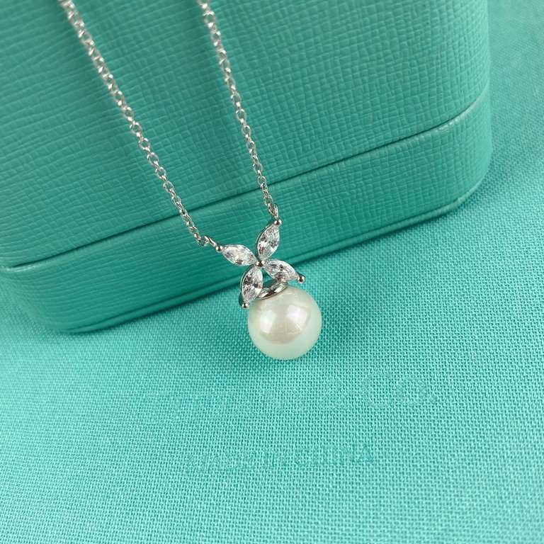 9 2  5  Fine Craftsmanship Tiffany Natural Pearl Horse's Eye Necklace Elegant Collection! 8mm Japanese akoya saltwater pearl, round, flawless, aurora borealis! In stock. Premium version Great gift for Chinese New Year. N