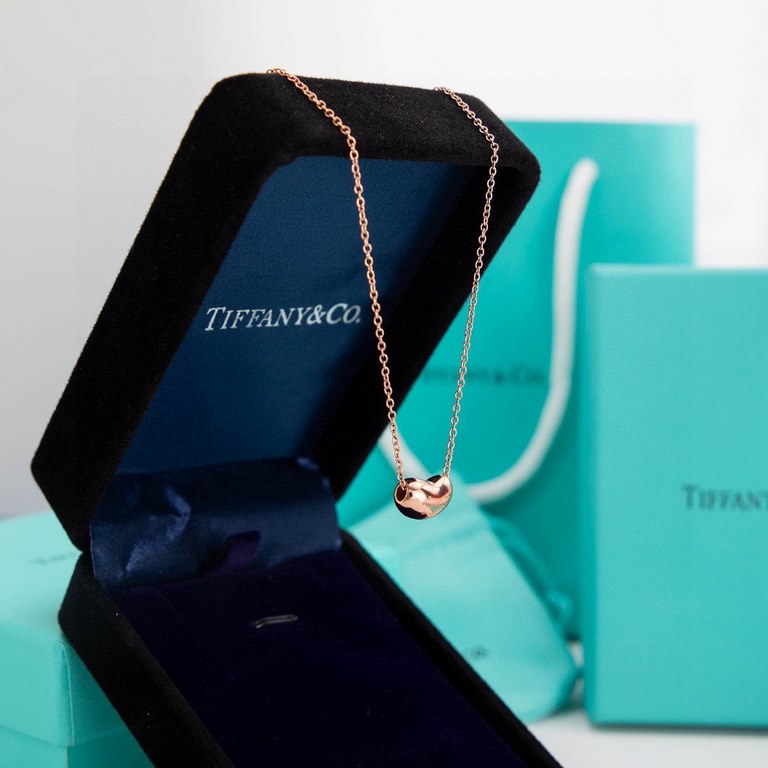 92 5tiffany Tiffany bean necklace Sterling silver material, has been asked by the guests of the Acacia beans to come  , positive and negative double band, front and hang tag with brand steel logo, in foreign countries ha