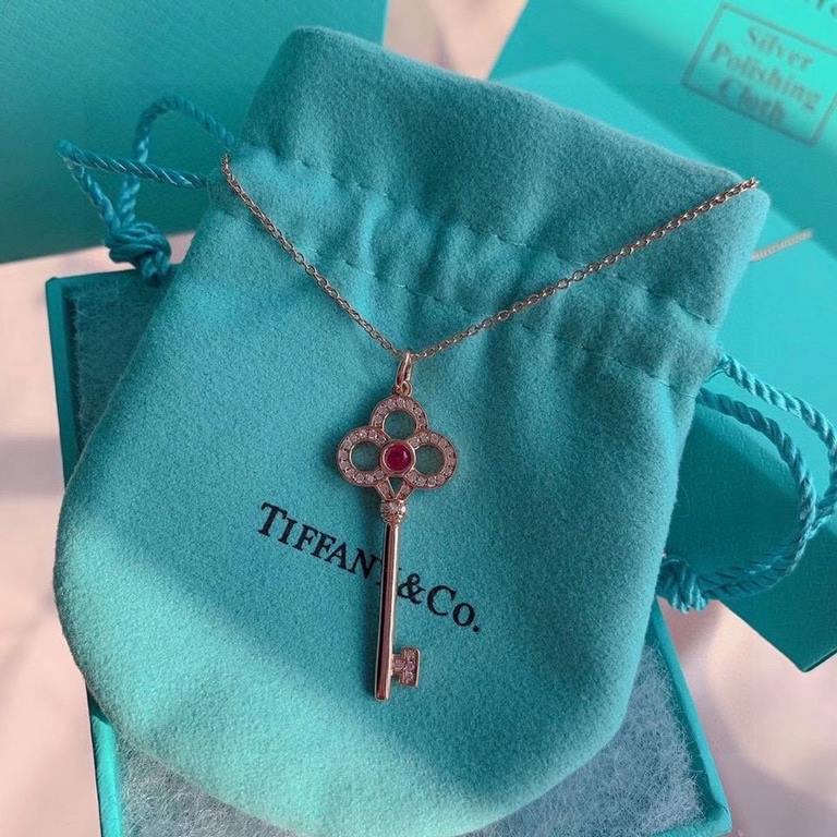 Tiff Tiffany Limited Edition Crown Key Necklace High-end custom 925 sterling silver to create Continuing the usual extreme craftsmanship of Tiffany's master jewelers, this 520 global limited edition is set with a pink ge