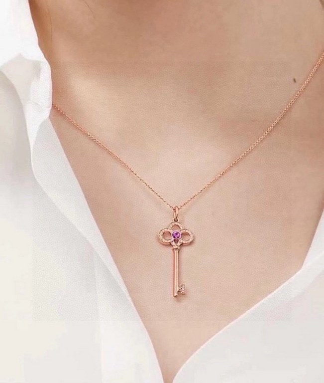 Tiff Tiffany Limited Edition Crown Key Necklace High-end custom 925 sterling silver to create Continuing the usual extreme craftsmanship of Tiffany's master jewelers, this 520 global limited edition is set with a pink ge