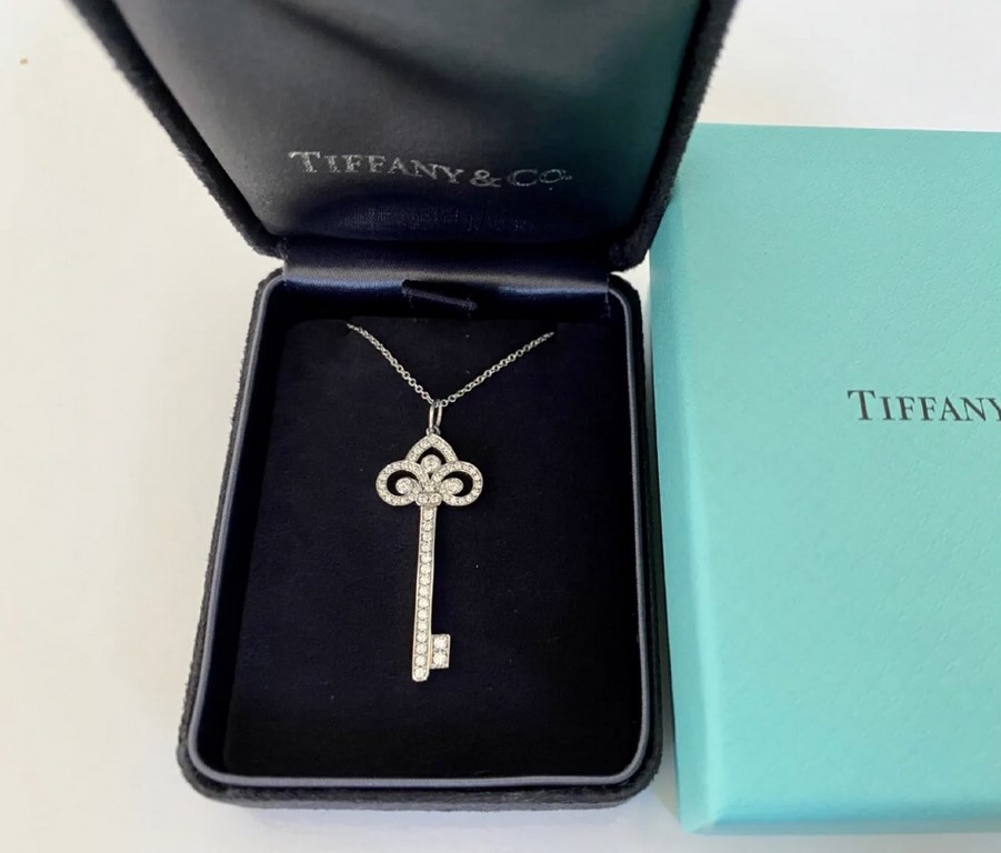 Tiffany Tiffany Key Necklace   Key Sweater Chain  S925 Sterling Silver with 18k gold plating. Original logo Chain length 50-55cm  [925