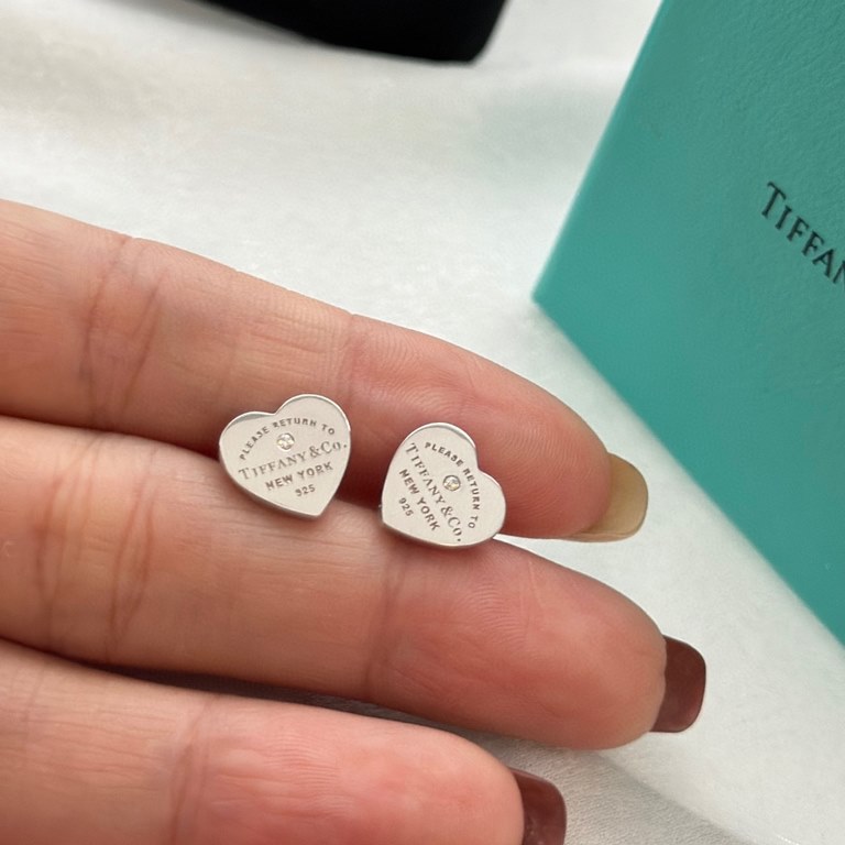 Tiffany Tiffany 22 Years New Classic Heart Solitaire Stud Earrings Exclusive one-to-one customization Symbolizing the civilization of classic elements Original ag925 sterling silver Guaranteed highest version on the mark