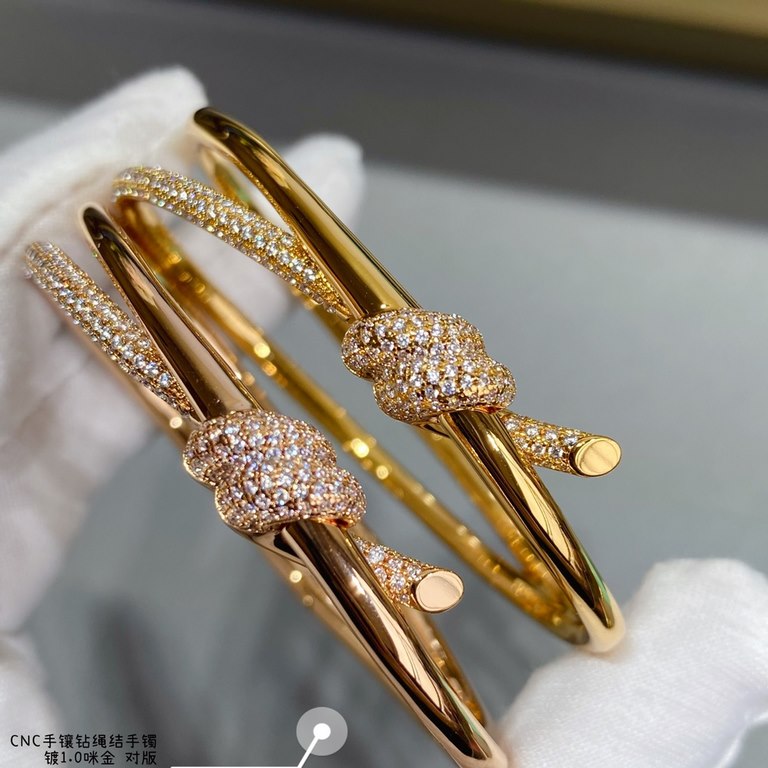 V gold material . ZP open version, Tiffany CNC hand-set half diamond rope knot bracelet   The intertwined ends are a powerful symbol of emotional connection. Elegant temperament models, cost-effective super high The high