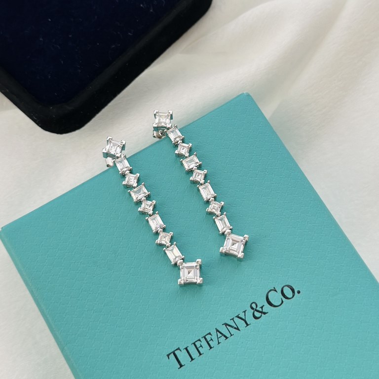 Tiffany Tiffany High Jewelry Collection Square Diamond Tassel Stud Earrings Selection of high quality gold with s925 sterling silver pin Anti-allergy treatment Ultra high end, sparkling and attractive stud earrings