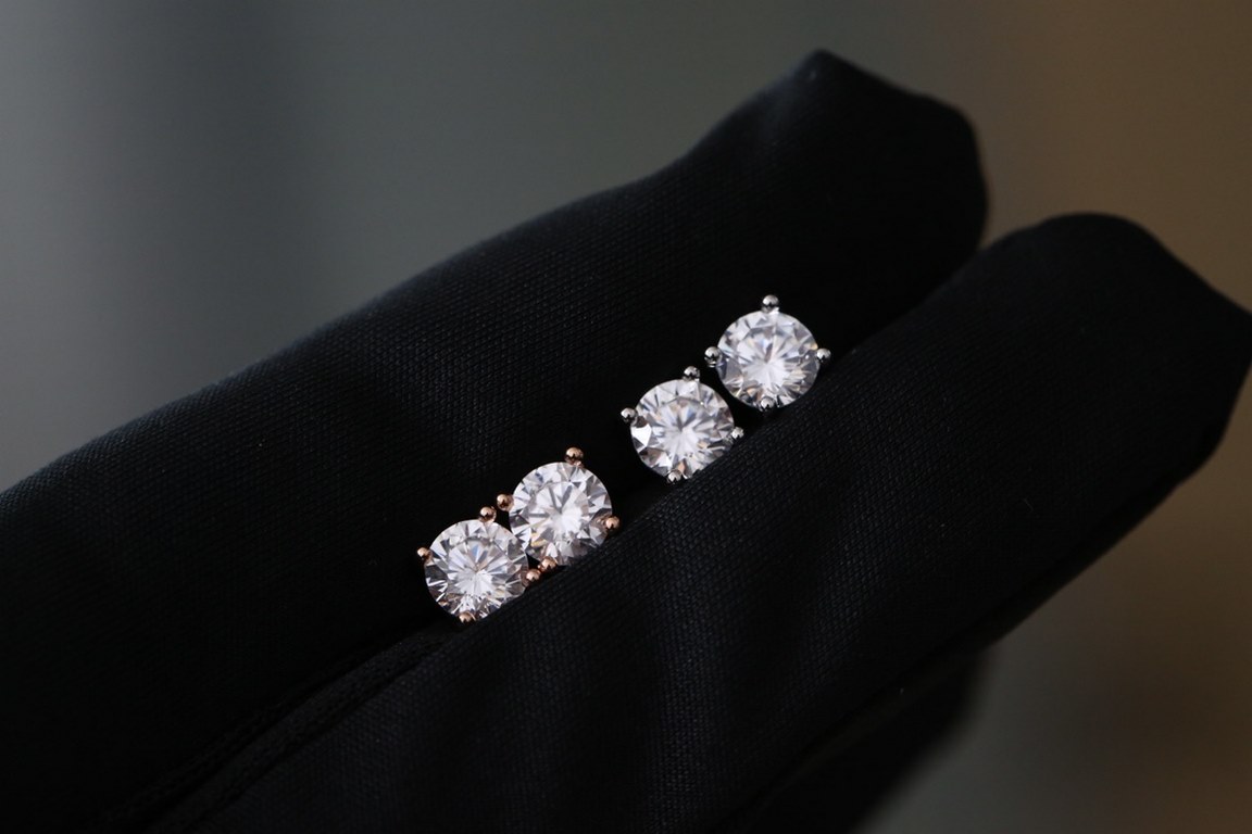 tiffany new come    a diamond   earrings   Understated yet elegant    Bulingbuling sweet temperament  Rose gold white gold