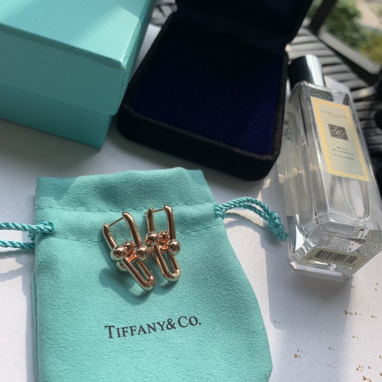 Modern Fearless Tiffany Earrings Classic Elegant Tiffany Earrings Unusual Bold mix and match, in the style change to discover the true self. Walking models of the latest products design, workmanship, details, all in plac