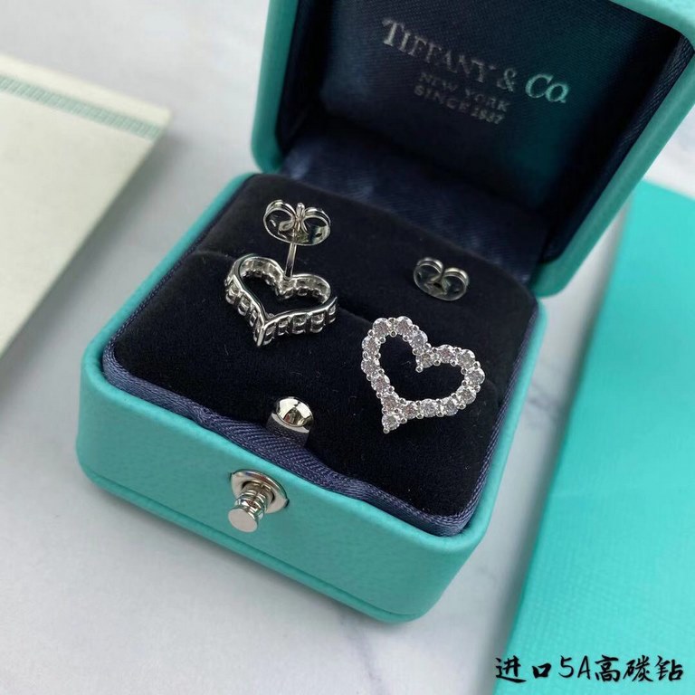 Tiff Tiffany Heart Heart Stud Earrings Customized Exclusive Precision Cut 160 Cutting Cubic Zircon  Refractive Index Super High Bling Bling Bling Flash    Exclusive Customized Heart Shaped    Using High Carbon Diamonds  