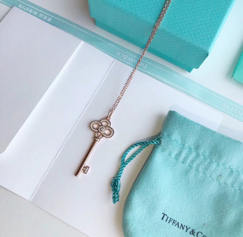 [OEM Grade] Tiffany Tiffany Heart Crown Key Original Necklace The solid seal is made of the highest version of imported high carbon diamonds in the market Imported 925 sterling silver plated with 18k gold Yang Mi's same 