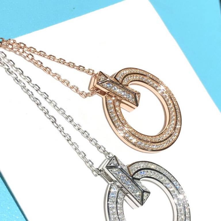 Exclusive debut Goddess The latest synchronized haute couture The Tiffany Atlas is on fire Tiffany Roman Alphabet Necklace with diamonds Super heavy duty cross diamonds The design is simple and simple, showing delicate e