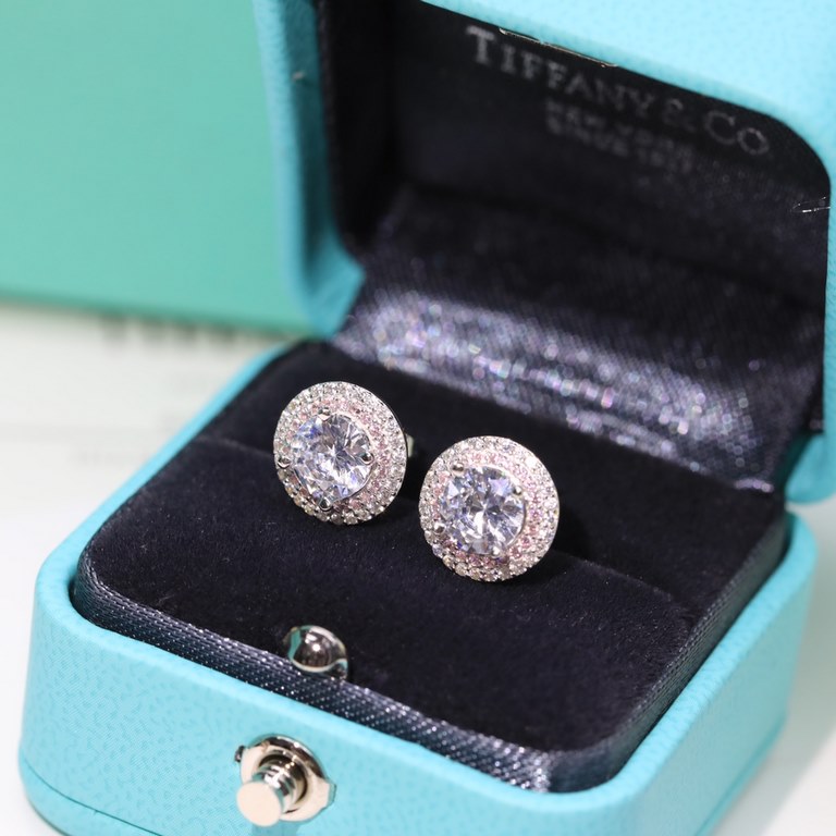 Tiffany Tiffany Pink and White Bicolor Diamond Stud Earrings High-carbon diamonds High-version Tiffany stud earrings in S925 sterling silver  .