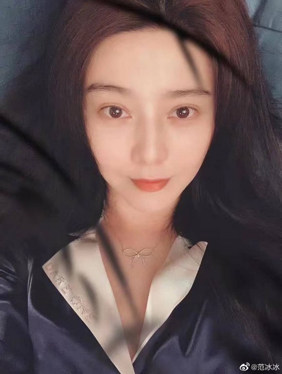 Fan Bingbing the same style of the major online red shopping level highest CNC  Tiffany bow necklace earrings set the most beautiful angel necklace by Fan Bingbing grass style resolutely keep a good-looking Actual photo