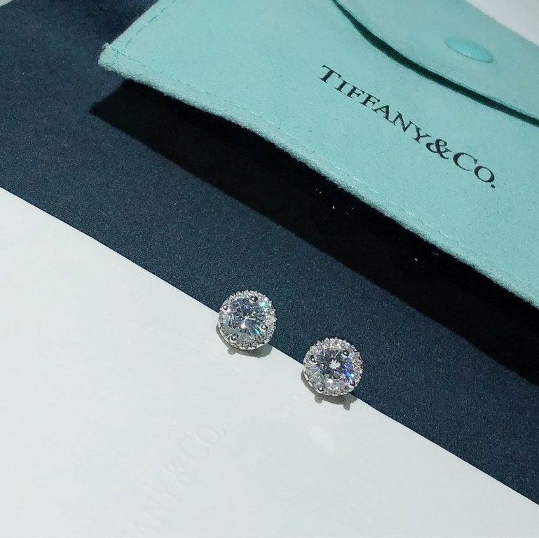 Seiko version New summer must-have shiny  tiffany Tiffany new luxury round diamond stud earrings earrings series    High-end custom 925 sterling silver micro-set high-carbon diamond earrings   Fried chicken fried chicken