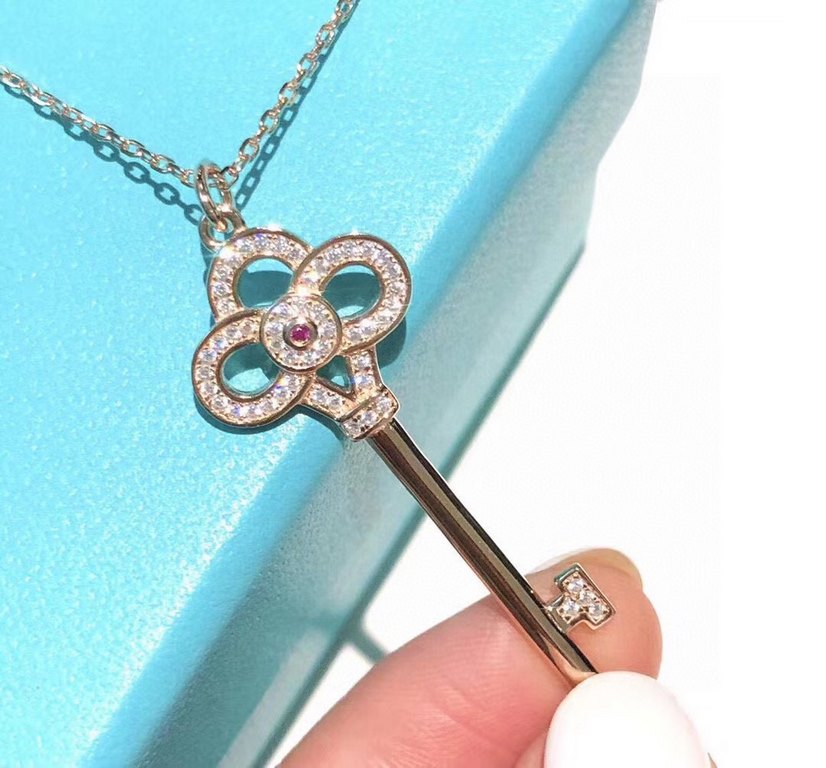 [OEM Grade] Tiffany Tiffany Heart Crown Key Original Necklace Solid seal using the highest version of the market imported high-carbon diamonds Imported 925 sterling silver plated 18k gold Yang Mi same necklace rose gold 