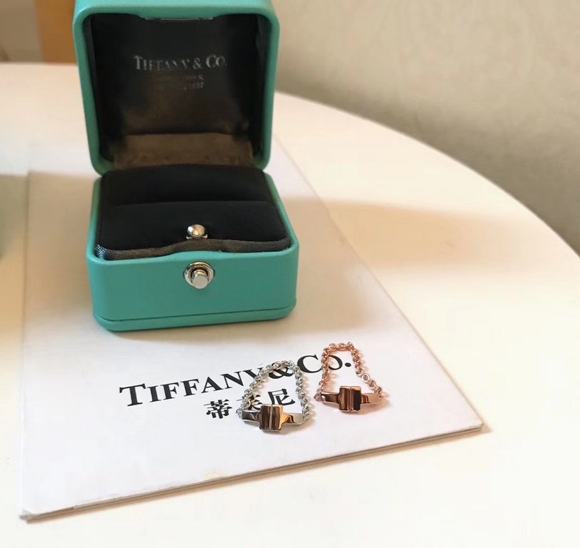 , [purchased level] tiff Tiffany classic match chain    ring! Very versatile and delicate one Quite a big sense of fashion model High-end customized original 925 sterling silver to create a heavy work texture full Rarely