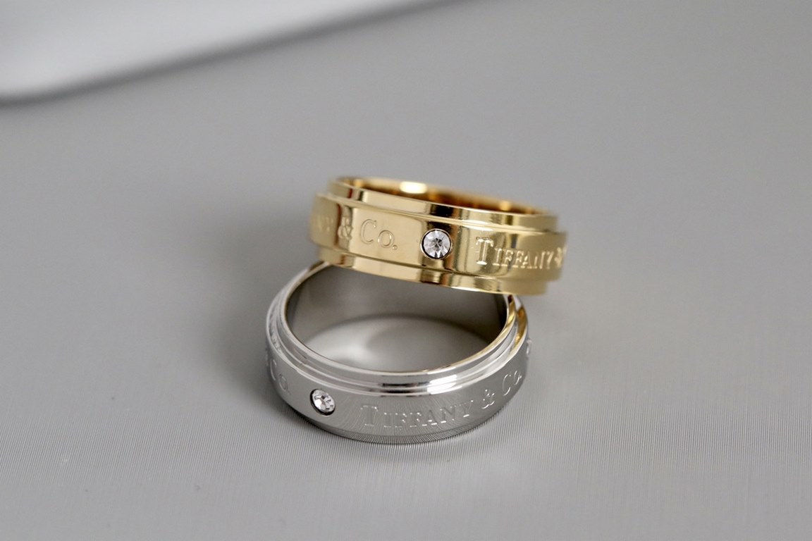 t family new fake double logo ring  Two small diamonds are super cute  Delicate and fashionable