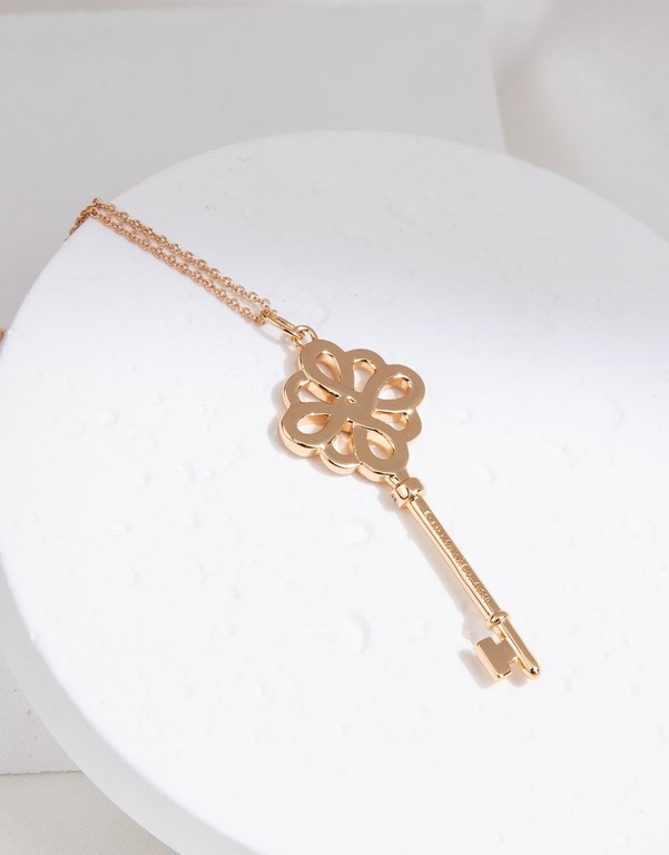 T Chinese Knot Keys  NecklaceLike a bright light guiding the way to optimism and hope, the T family Keys symbolize light and the future. The smooth lines of this key are designed to dazzle. Geometric lines are designed t