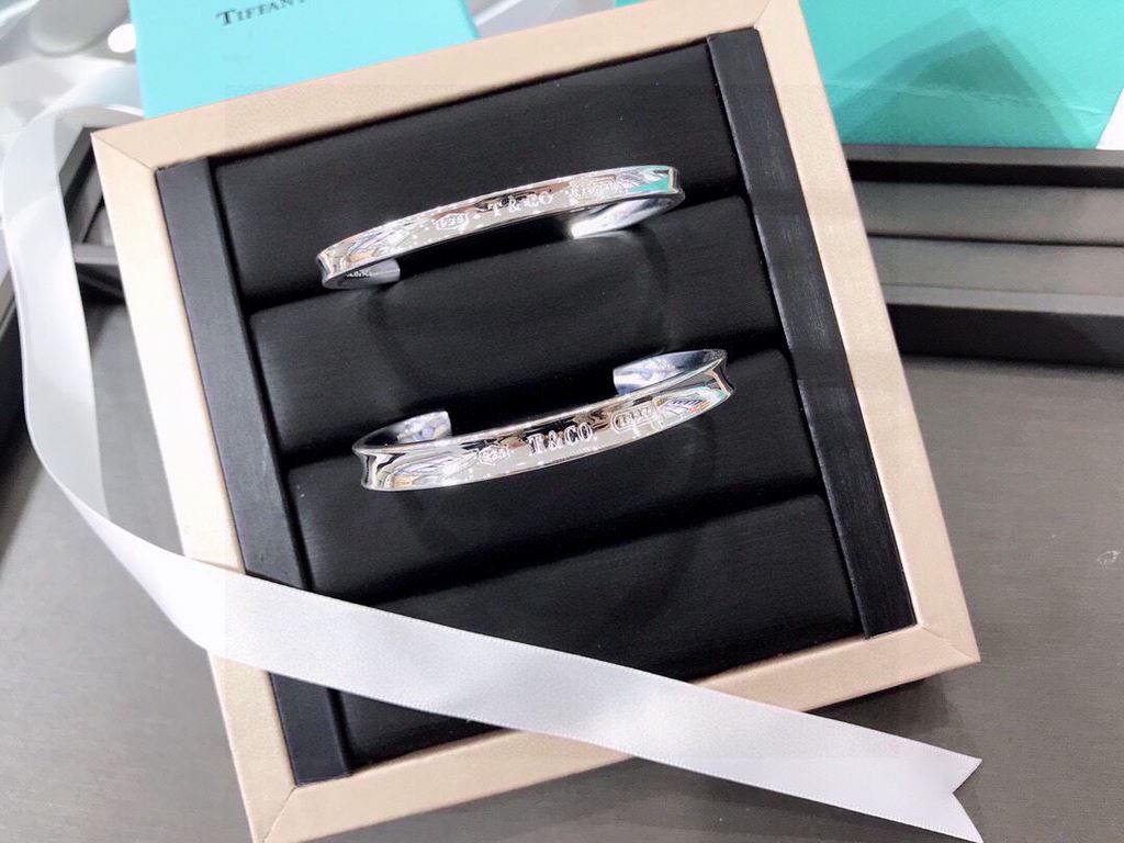 Forever 1837, Tiffany bracelet 52 0Couple bracelet, Recommended model  Tiffany Tiffany 1837 Collection Letters Open Bracelet Classic works Selected original consistent s925 sterling silver material plating 18k platinum N