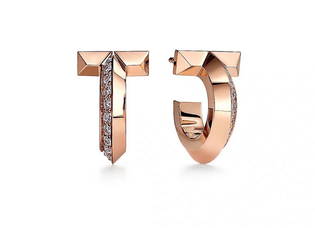 B806   Tiffany tiff T1 series 22 years of the latest models Single T half diamond earrings Exclusive high-end custom Goddess of the same models Designed to highlight the exquisite elegance, low-key bloom confidence Very 