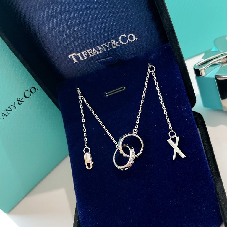 Tiffany Tiffany Roman Numerals Double Ring Necklace Ni Ni's same model, the same models of the stars The use of the original consistent imported s925 sterling silver material plating 18k yellow gold Classic work European