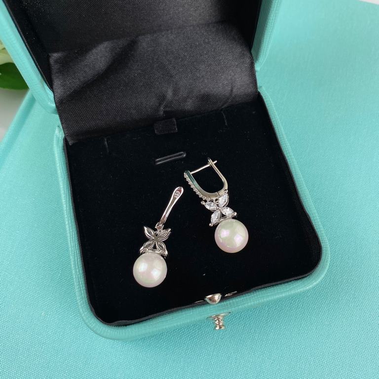 9 2  5  Crafted Tiffany Natural Pearl Horse Eye Earrings Elegant Collection!8mm Japanese akoya saltwater pearl, round, flawless, aurora borealis! In stock. Premium version Great gift for Chinese New Year. Natural pearls 