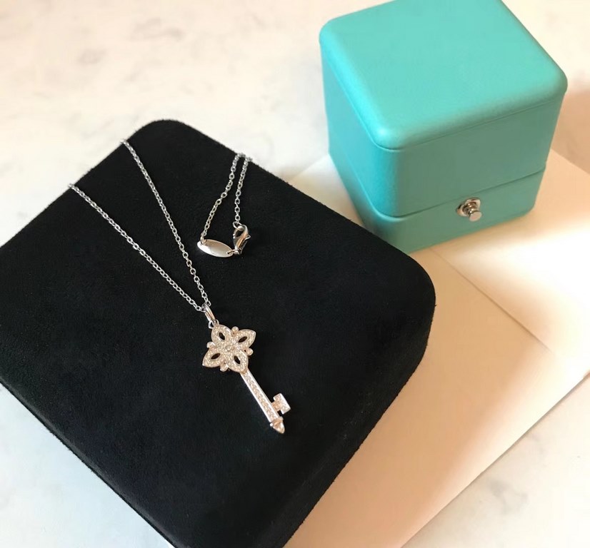 [Buy Grade] Tiffany Tiffany Classic T Family Key  Necklace Solid Back Cover  Necklace High-end 925 Sterling Silver Setting Adopting the highest version of imported high carbon diamonds in the market  Dazzling splendor, b