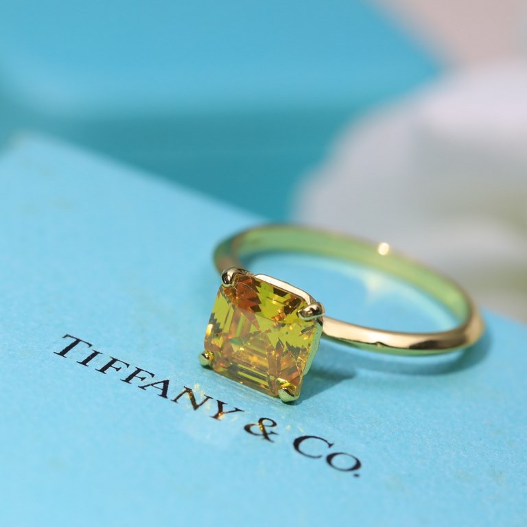 Square Diamond Solitaire Ring   [925] Tiffany Tiffany's latest   Square Diamond   Ring Featuring a four claw setting structure, high quality original customized 925 Sterling Silver setting The square shaped setting claws