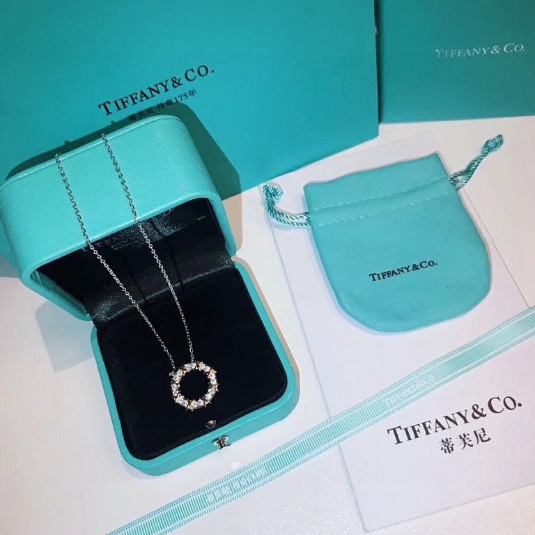 Classic Model  Circle Cross T Family Tiffany   Necklace Descend ~ Sexy Beautiful Full of Romance Super Feminine ZP Original Tail Chain High-end 925 Sterling Silver Micropavé Crafted High-grade Color Separation Plating Cr