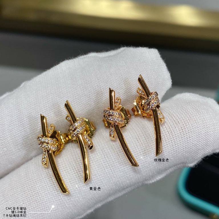 V gold material ZP open version, Tiffany CNC hand-set diamonds half diamonds rope knot earrings   The intertwined ends are a powerful symbol of emotional connection. Elegant temperament models, cost-effective super high 