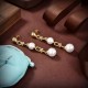 Tiffany Tiffany Joint Earrings The big red bloggers TiffanyHardWear hot open U joint chain ring series Wrap series It seems simple, but it needs nine hundred and eighty-one crafts in order to present the chain ring from 