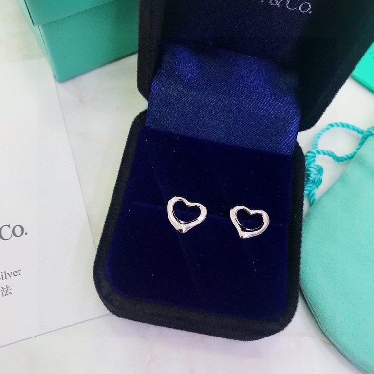 Tiffany Tiffany Loving heart hollowed out earrings [Rose] [Rose] s925 sterling silver material crafted version  Classic Loving heart series daily small earrings 百搭甜美