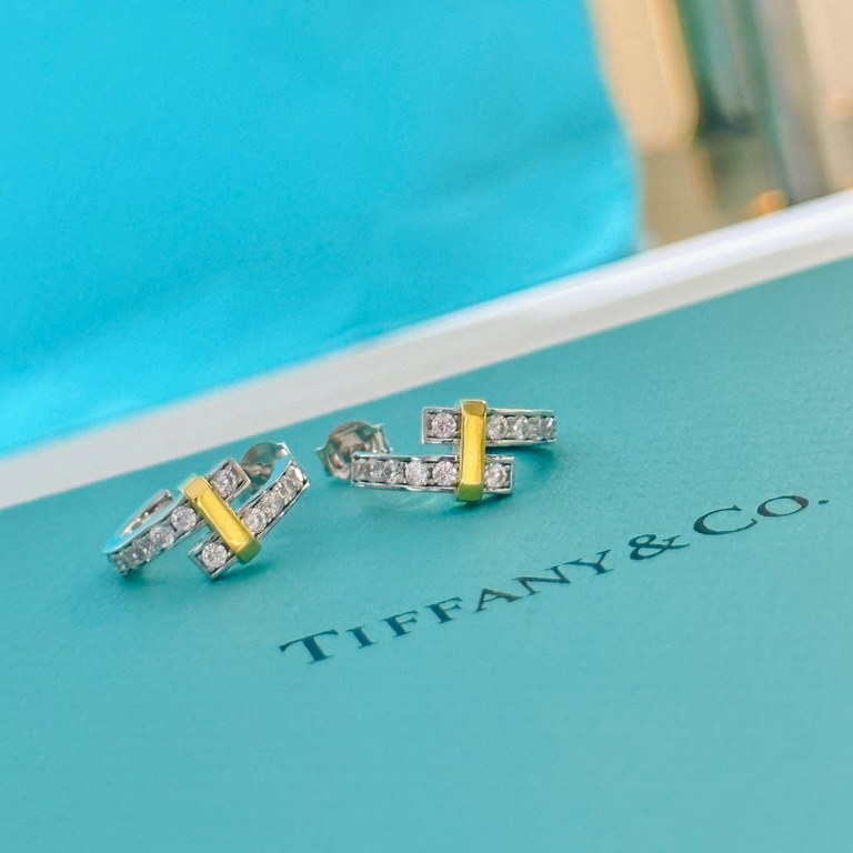 Tiffany   models Tiffany 23C new rows of diamonds two-tone earrings simple atmosphere versatile non-fading non-allergic body S925 sterling silver material plating thick gold fashionable but not fashionable models trendy 